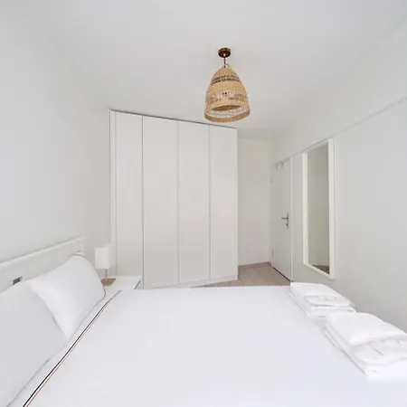 Apartment Bright Modern New 1bed1bath Hidden Gem Bebek! #78